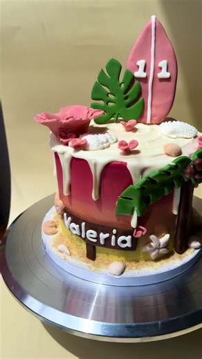 Stunning Tropical Beach-Themed Cake in Miami