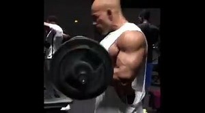 19K views · 1.8K reactions | Musclemania® Paris Physique Adam Jacques curling after a chest session yesterday. Adam Jacques FitnessFoods - Musclemania | Musclemania | Facebook