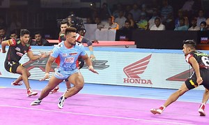 PKL 2019, Match 88, Bengal Warriors v Bengaluru Bulls: Warriors remain unbeaten at home with a 42-40 win over Bulls