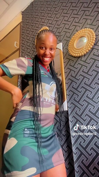 No Kissing Challenge on TikTok: How to Join the Fun