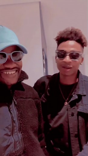 Sign Language Communication in Everyday Settings