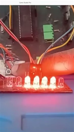 PIC16F877A LED project tutorial. #electronics #circuit #control #engineering #microcontroller #diy
