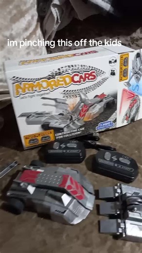 this is one for kids and big kids #robots #bigkidstoys #battlebots #robotwars