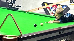 393K views · 4.4K reactions | Two-year-old Jude Owens, the 'snooker prodigy' from England, became the youngest male to make both a pool bank shot and a snooker double pot | Reuters | Facebook