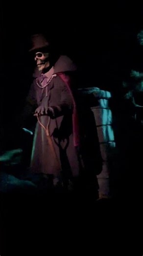 WOW This Disney ride is actually scary 💀😱