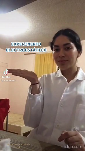 Forma de electrificar un objeto por frotamiento#experiment #electrostatic