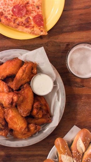 Bowling, food, and arcade games - Lucky Strike has everything you need for a perfect night out. | Lucky Strike Entertainment