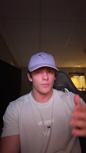 Might be dumb. If you feel like this is dumb feel free to call me out. But I see a lot of those videos where dudes are going on podcast and stuff and talking about it and chicks are going on podcast and talking about it and I know personally it helped me a lot so maybe somehow my story can help somebody else. #divorce #storytime