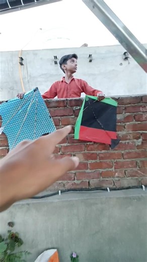 Padosi Ban Gaya Jadu Baba 😳 Fati Hui Patang Ko Bana Di Super Patang #patang #kite #padosivlogs