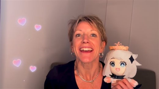 Penelope Rawlins on Instagram: "Paimon wishes you all a very Happy Valentines Day 💖✨ #happyvalentineday #paimongenshinimpact #genshinimpact #paimonvoiceactor #valentinesday @shiningmanagement"