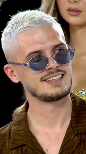 E Diell ☀️ | "Ka mësuar të thotë babi"/ Bardhi flet për familjen dhe ndan detaje të tjera nga koncerti në Kumanovë @shesontop.tch Episodin e plotë e... | Instagram