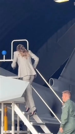 378K views · 9.5K reactions | #PrincessKate wowed fans by walking backwards on a ladder in heels during her visit to RAF Coningsby in Lincolnshire — her first since becoming Royal Honorary Air Commodore! | HELLO! Canada | Facebook