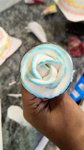 #Chocolate flower design #style #trustonallah#Chocolate #Lifestyle #art #diy #love#viralshorts#dil