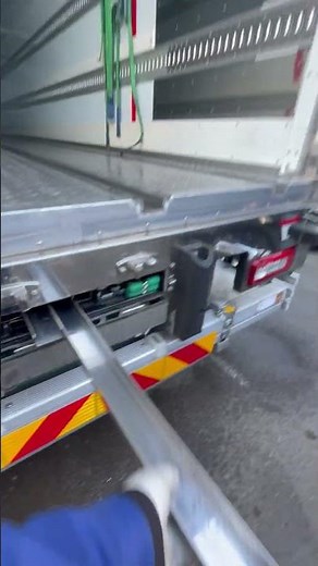 トラックの庫内 高圧洗浄 掃除目線 #大型トラック