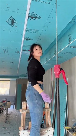 Mastering the Basics: A Construction Site Story of Determination | ConstructionWorkshop Re