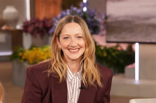Judy Greer on the Importance of Sleep, Perimenopause Treatment & Female Friendships