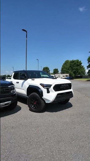 2025 Toyota Tacoma TRD PRO VS Ford Ranger Raptor! 4 Cylinder Turbo vs Ecoboost V6!