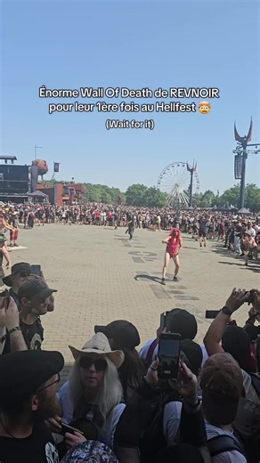 @revnoir_ crée un énorme Wall of Death pour leur 1ère fois au Hellfest ! 🔥 #hellfest #hellfest2026