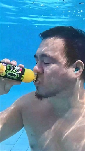 Burp Cobra vs Tampico Trio Underwater