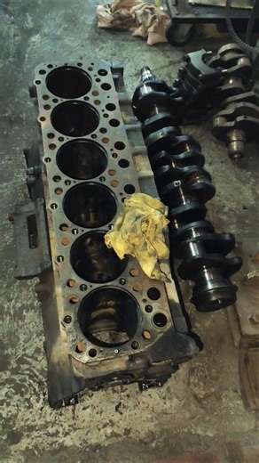 uae Engine piston coring