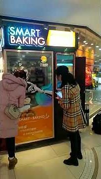 Snack vending machine