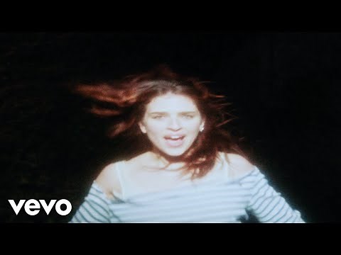 Mae Muller - Mae Muller - Breakaway (Official Video)