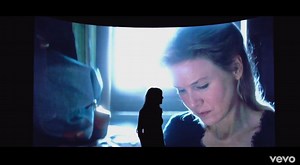 Bridget Jones's Baby, Ellie Goulding - Still Falling for you: testo, traduzione e video ufficiale - Soundsblog