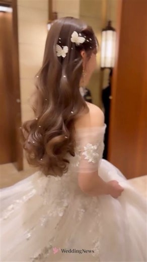 プレ花嫁の結婚式準備アプリ♡ -ウェディングニュース- | @weddingnews_editor ◁ 他の投稿はこちら🕊️💕 ⁡ -————————————— ⁡ ヘアもコーデも 全部が可愛すぎる😭💕 ⁡ -———————————— ⁡ 編集部のrinです🌙｡:* ⁡ 歩くだけで弾むダウンスタイル🦋✨ ⁡... | Instagram