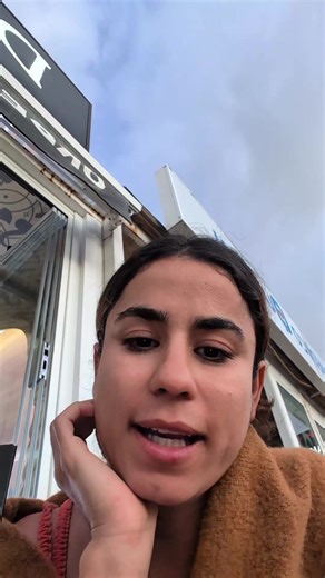 This is like being a fan girl all over again. I hate that they make us feel like this, as if romance is not a legit genre that plenty of people enjoy. I know it's my own fault because I need to take this energy into when people actually ask me the question but obviously I am finding, this is much harder said than done. #booktok #romantasy #writertok