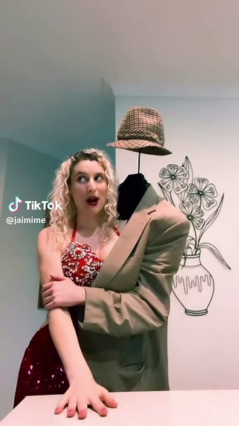 My Invisible man 💃🏼🧥 ❤️💊 #puppet #invisibleman #dumb #kesha | invisible man