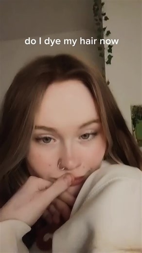 Holly Davis <3 (@hollyandthehumans)’s videos with Originalton - 𑣿