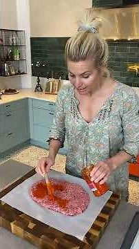 Fylld köttfärslimpa med ajvar och gräddost