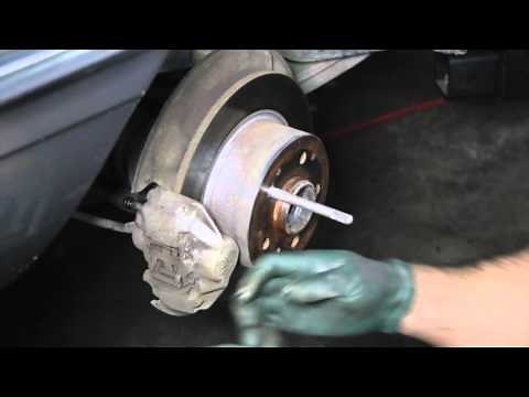 Alloy Wheel and Lug Bolt Installation Tips to Prevent Problems