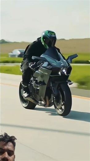 KAWASAKI: The Most RidiculousEntry-Level Sportbike #kawasaki #youtubeshorts #viralshort #shorts