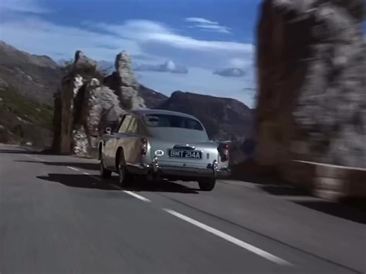 vdx here hit that follow button 🐧 #foryou #vdx #like #follow #share