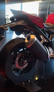 63K views · 1.4K reactions | When the road calls, the Hornet 1000...