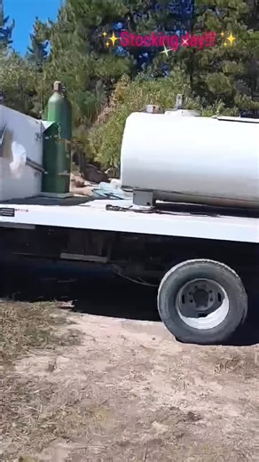 Green Valley Lake Recreation on Instagram: "TWO DAYS IN A ROW, WE GOT STOCKED ✨AGAIN ✨TODAY!!! Sorry, our recording camera got too excited about the stock, but Fish and Wildlife brought us another 500 lbs of trout today! That’s on top of the 400 lbs delivered by Jess Ranch yesterday! You know what to do… 🎣🎣🎣 #doublestock #fallfishing #comeandgetem"