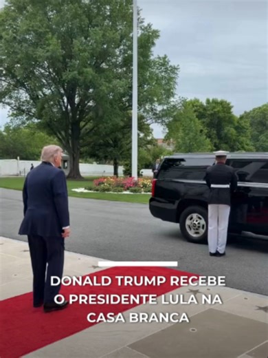Veja momento em que presidente dos Estados Unidos, Donald Trump recebe Lula na Casa Branca. Presidentes devem discutir as tarifas dos EUA sobre o Brasil, o combate ao crime organizado e minerais críticos. #sbtnews #notícias #jornalismosbt #brasil #eua #estadosunidos #lula #trump #casabranca