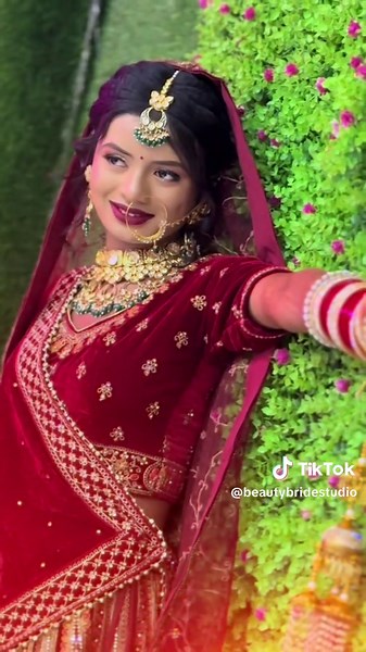 Gorgeous bride ♥️♥️#beautybridestudio #glowingskin #glowingskin #bridalmakeovers #radianceglow_flawlessshine