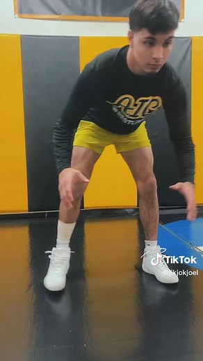 Sneakerhead Wrestling: Leather and Lace Female Match