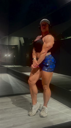 Michelle IFBB PRO on Instagram: "Showing up isn’t always exciting. But it’s how everything you see here was built. Some days the post hits. Some days it doesn’t. The work still gets done. Consistency isn’t about perfection — it’s about choosing to keep going even when there’s no instant feedback. That mindset built my body. It built my business. And it’s what I coach. If you’re in a season where progress feels quiet, don’t stop. That’s usually when it’s working. — 👇 Comment CONSISTENCY i