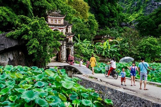 Bich Dong Pagoda, Ninh Binh — A Hidden Gem of Peace and Scenic Beauty