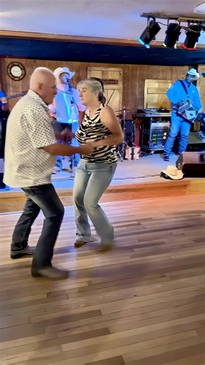 Good Dancing - Geno Delafose at La Poussiere on 10/11/25 | Louisiana Dance Videos