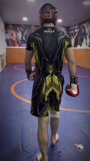 ‎ابباس‎ on Instagram: "☝🏻 . . . . . . . . . . . . . . . . . #reels #reelsinstagram #relax #рек #yangiyol"