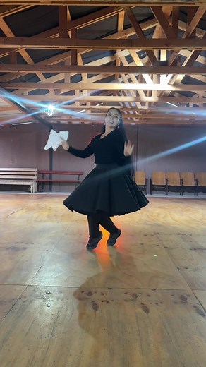 Proceso de enseñanza de la cueca: primeros versos y introducción