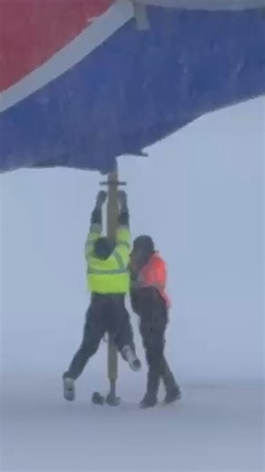 Plane has frozen back equipment at Rochester Airport delaying flight to Las Vegas