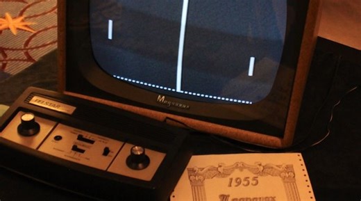 Hydrogels can learn to play Pong