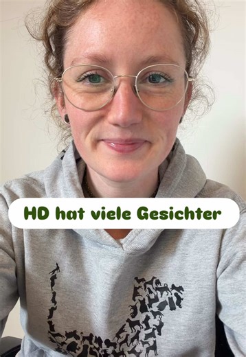 Hüftgelenksdysplasie hat viele Gesichter. Nicht jeder Hund oder jede Katze zeigt sofort eine deutliche Lahmheit oder starke Schmerzen. Oft sind es kleine Veränderungen im Alltag, die zunächst gar nicht richtig auffallen: – steifes Aufstehen – Gewichtsverlagerungen – Unsicherheit beim Springen – schnelleres Ermüden – verändertes Gangbild Und genau deshalb wird HD häufig spät erkannt oder unterschätzt. In meinem Webinar nächste Woche sprechen wir ausführlich darüber: ➡️Woran erkennt man HD wirklic