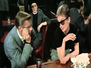 Cat Eye Glasses Temptation—The Ever lasting Fashion Pick in the Film