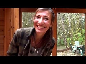 Filson Mackinaw Jacket Product Review by Nicole Apelian from Alone Season 2